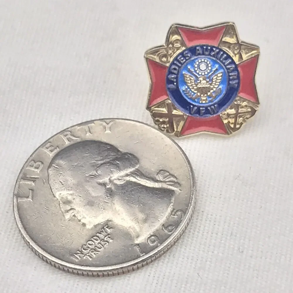VFW Ladies Auxiliary Pin Brooch Eagle Presidential Seal Vintage